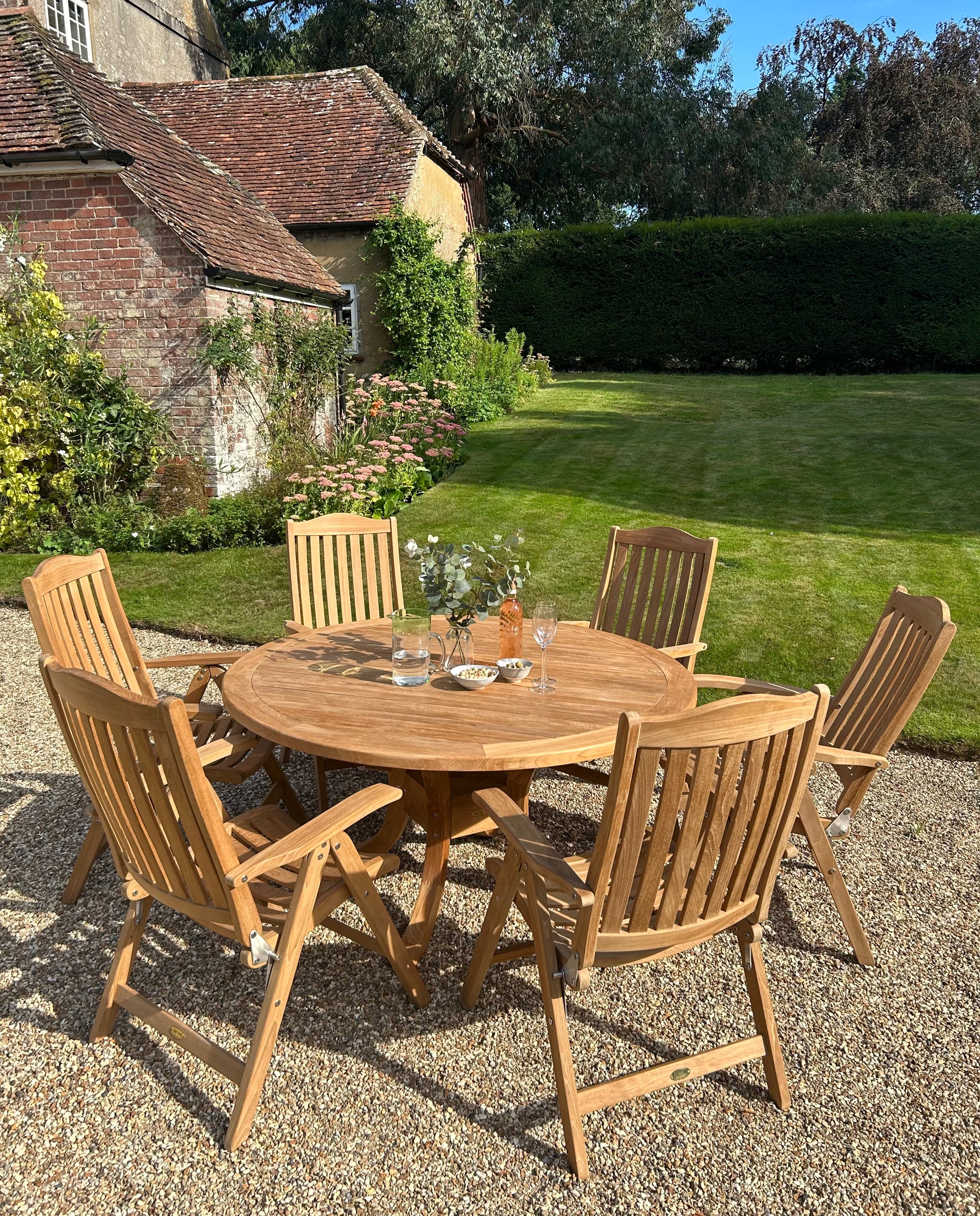 Garden Teak Pedestal Table - no parasol hole