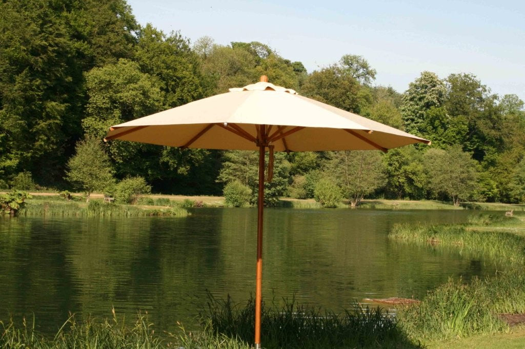 Round Garden Parasol in Ecru