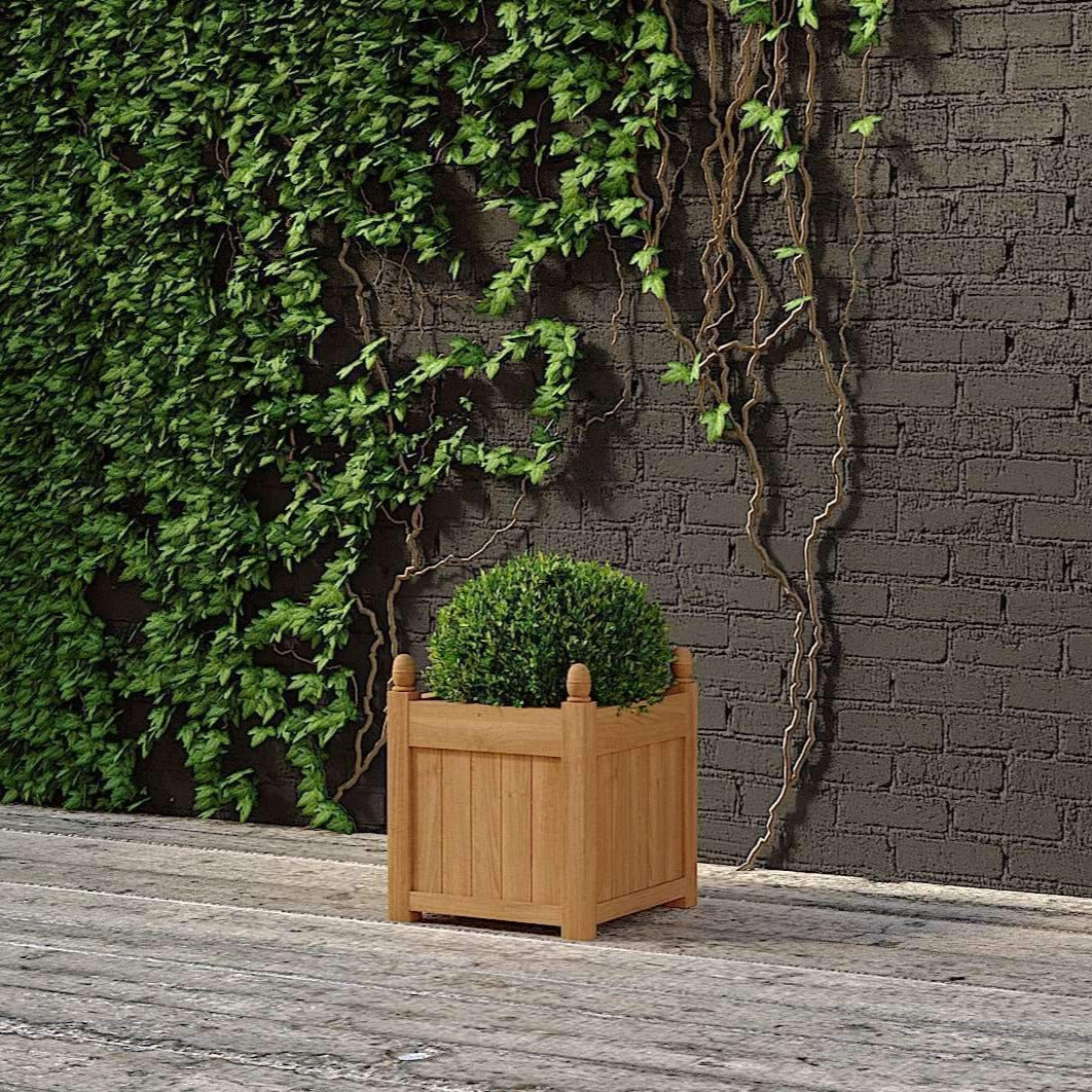 Small Teak Planters look beautiful all year round and are the perfect accessory to smarten up any garden