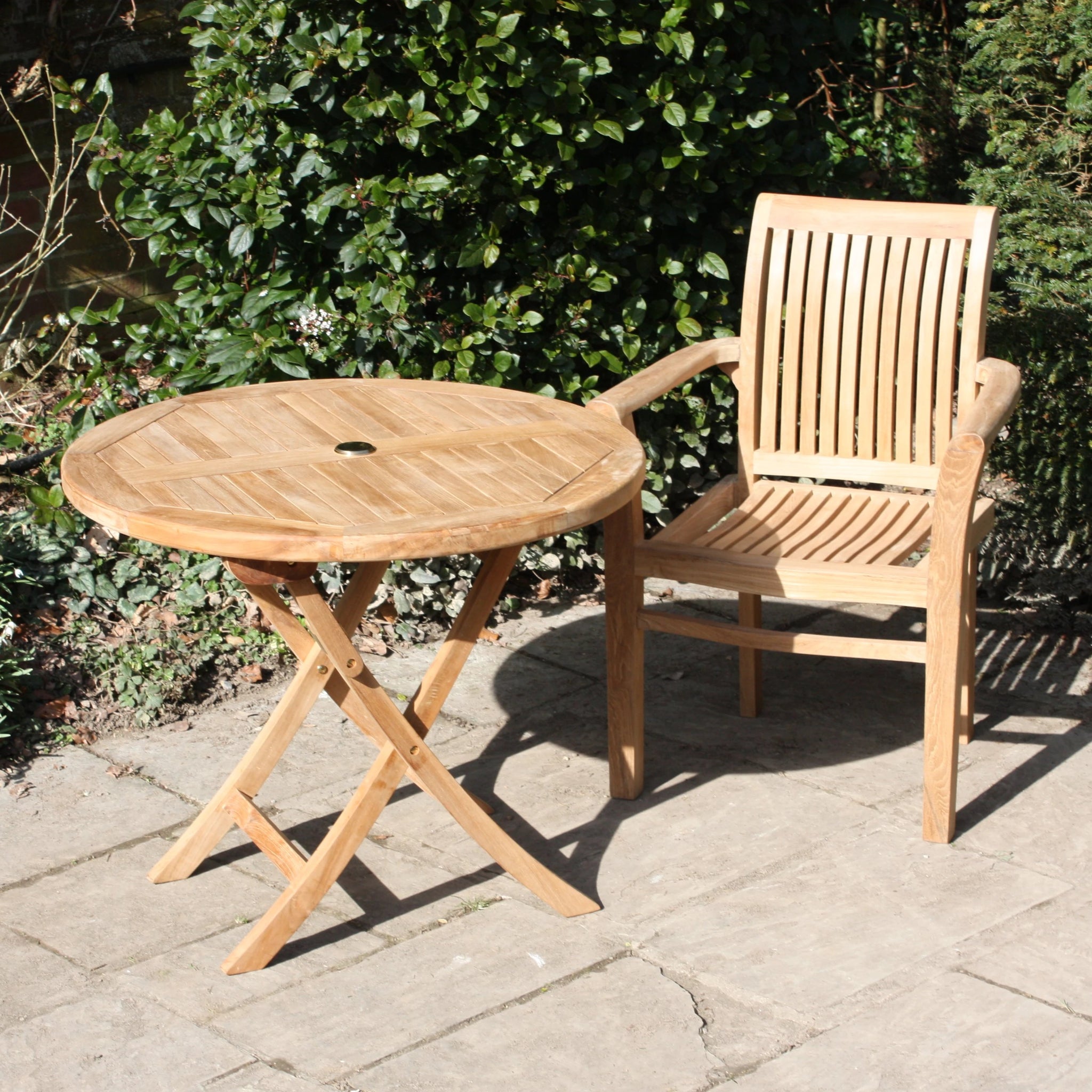 Round Folding Teak Garden Table  with Wells Stackable Armchair