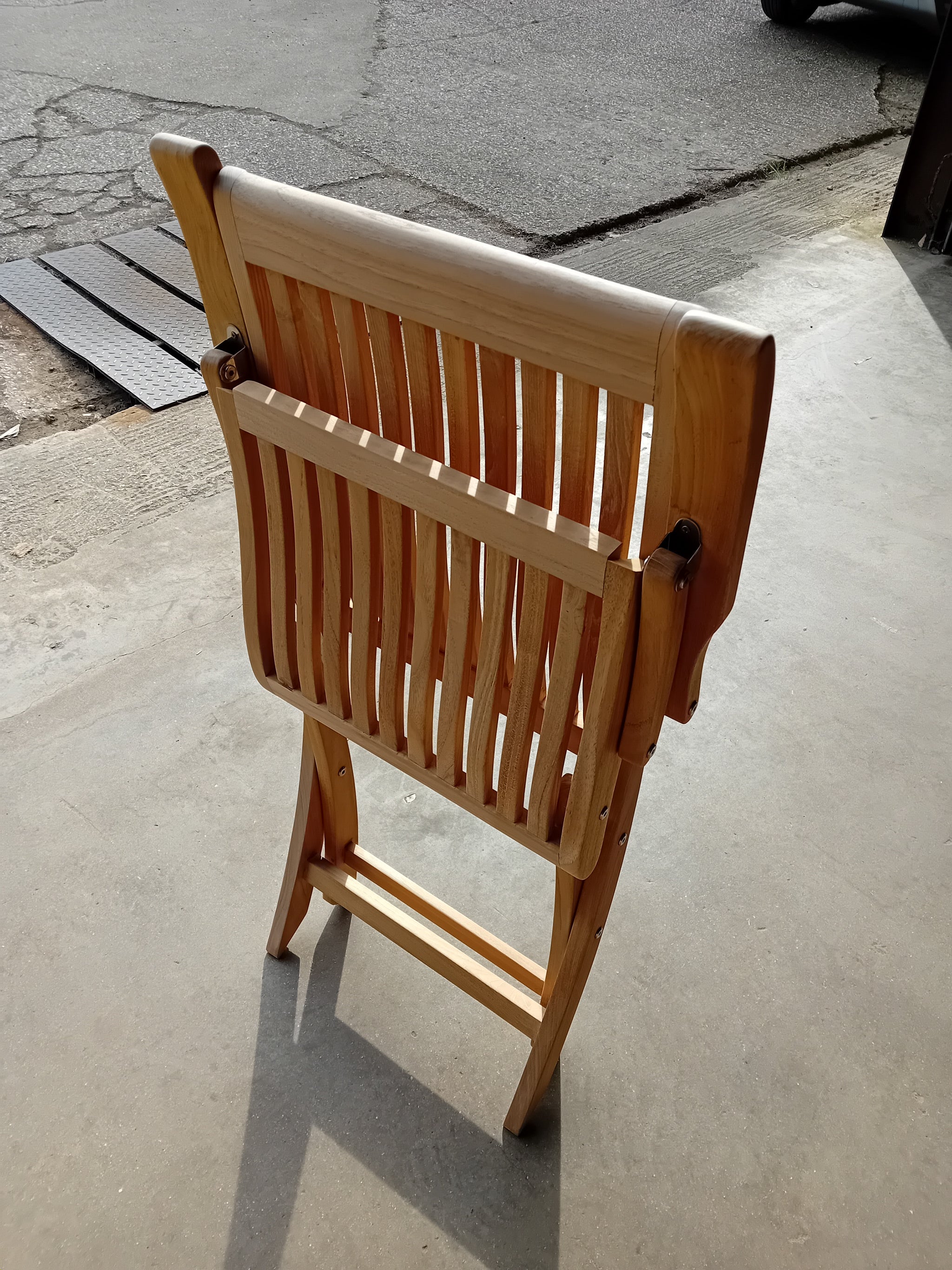 SALE - Ripon Teak Folding Carver Chair (23070)