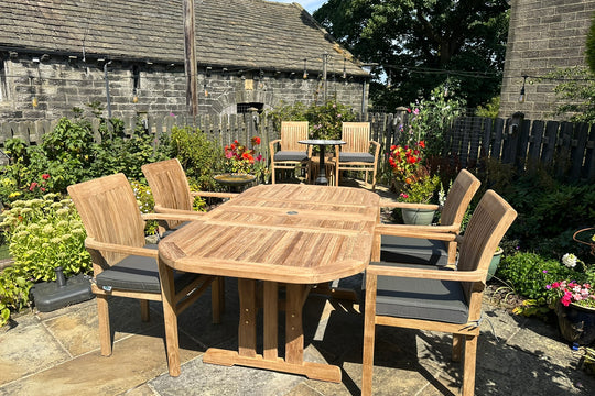 <p><a href="/products/garden-deluxe-extending-4-6-8-10-seater-table" target="_blank" title="Garden Deluxe Extending Teak Table - various sizes from 4 to 10 Seater">Deluxe Extending Table</a> with <a href="/products/wells-teak-chair" target="_blank" title="Wells Teak Stacking Garden Chair">Wells Stacking Chairs</a></p>