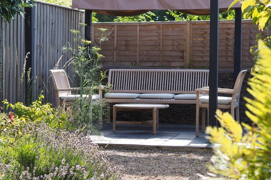<p><a href="/products/guildford-teak-bench-seater" target="_blank" title="Guildford Teak Garden Bench">Guildford Bench</a> and <a href="/products/guildford-dining-garden-carver-chair" title="Guildford Teak Garden Carver Chair">Carver Chairs </a></p>
